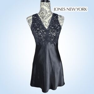 JONES NEW YORK Midnight Lace Slip - Small
